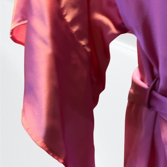 Victoria short ruffle trim robe xs/s - Picture 3 of 5